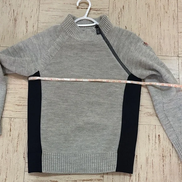 MONCLER SWEATER Men's Gray and Black Sweater Size M - Picture 15 of 16